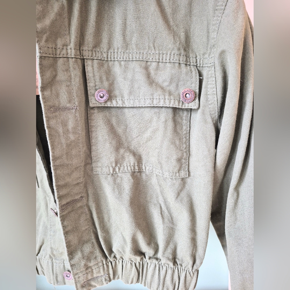NWT Lee Women's Green Utility Chore Cropped Jacket Size Medium - Picture 5 of 6